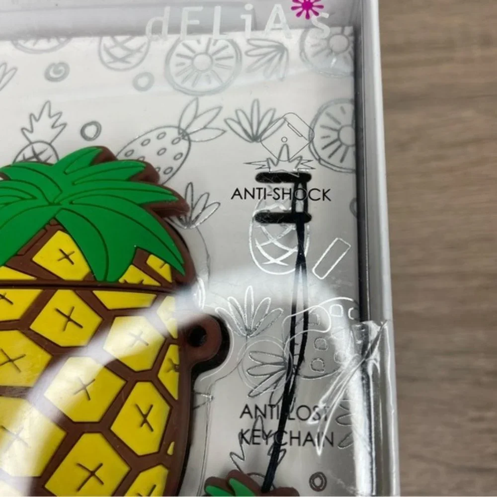 dELiA*s new pineapple